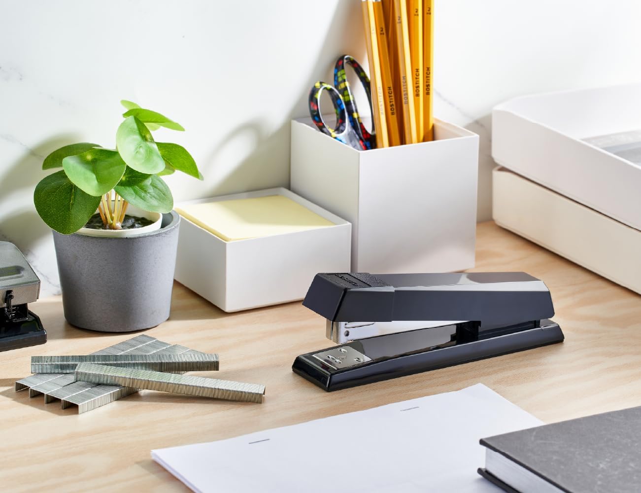 Bostitch Office No-Jam Premium Desktop Stapler, Includes 1,250 Staples, Full-Strip, Black